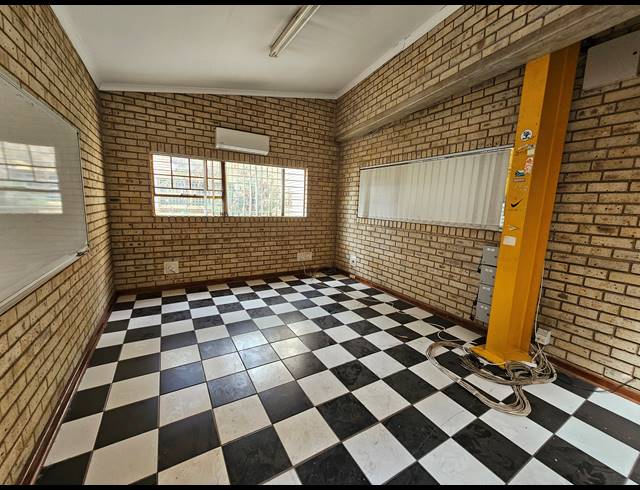 1,000M² FACTORY FOR SALE IN KYA SANDS